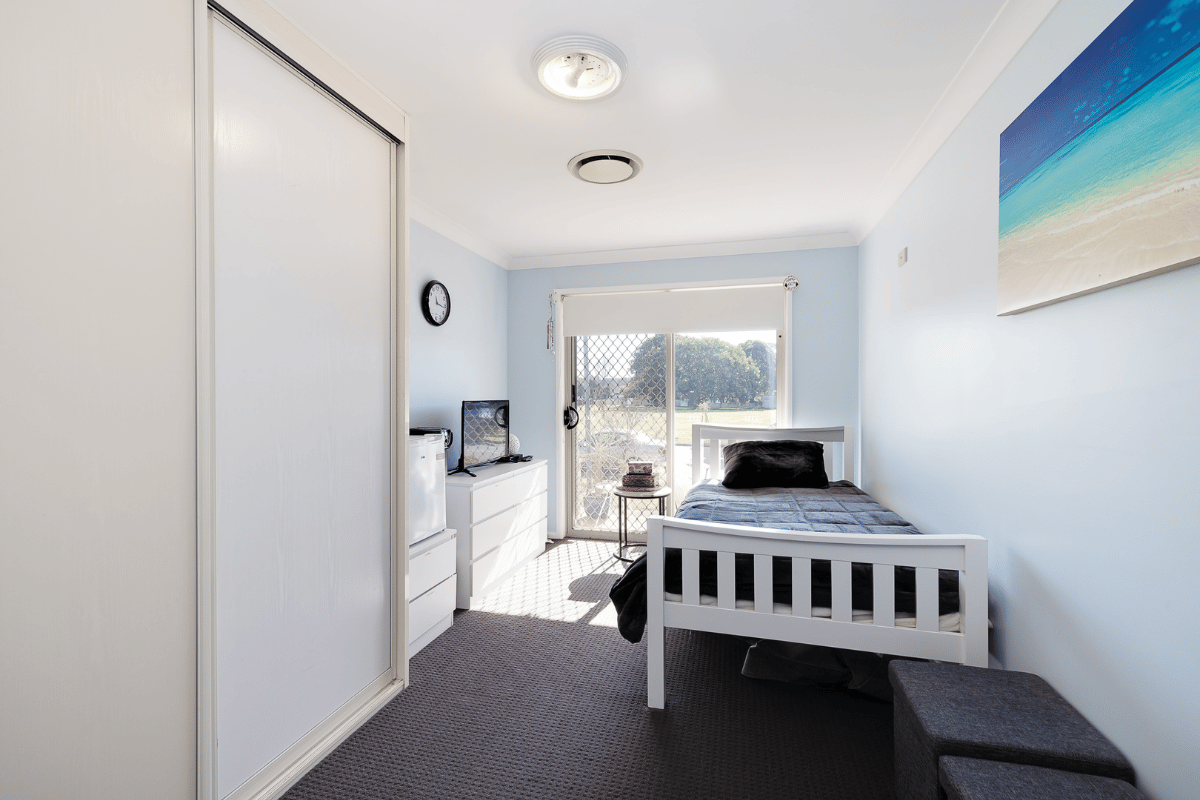 A bright and spacious home, located in a well-connected area close to Newcastle — Home image 5