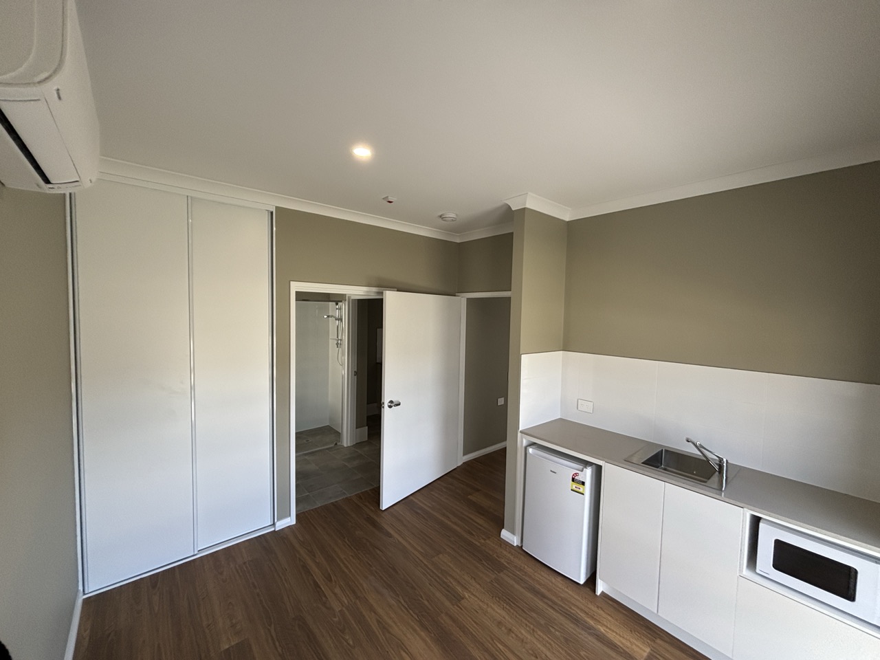 BRAND NEW Spacious 2 Resident (HPS) (SDA) House - Yangebup — Home image 7