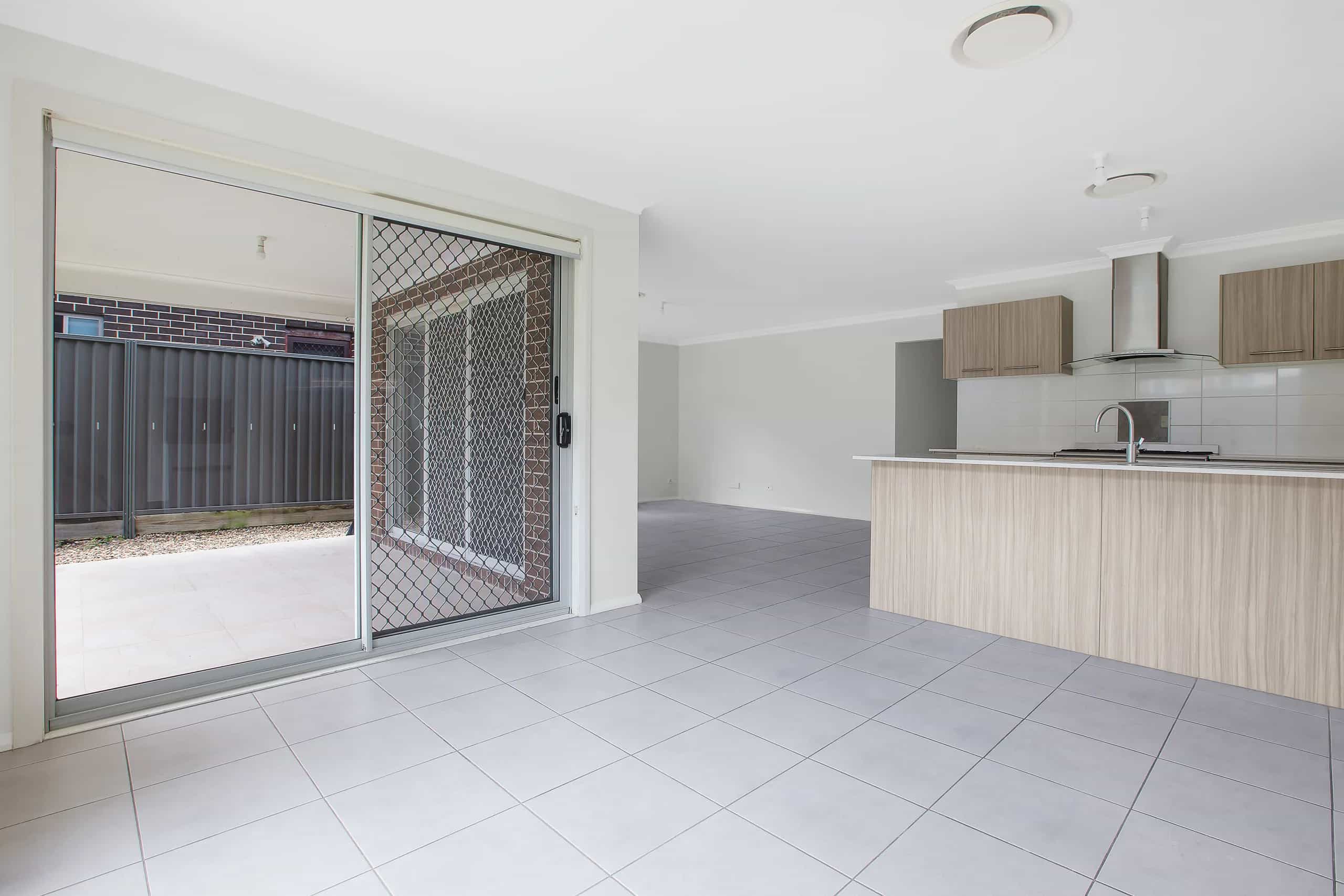 Beautiful modern in the Jordan Springs NSW! — Home image 2