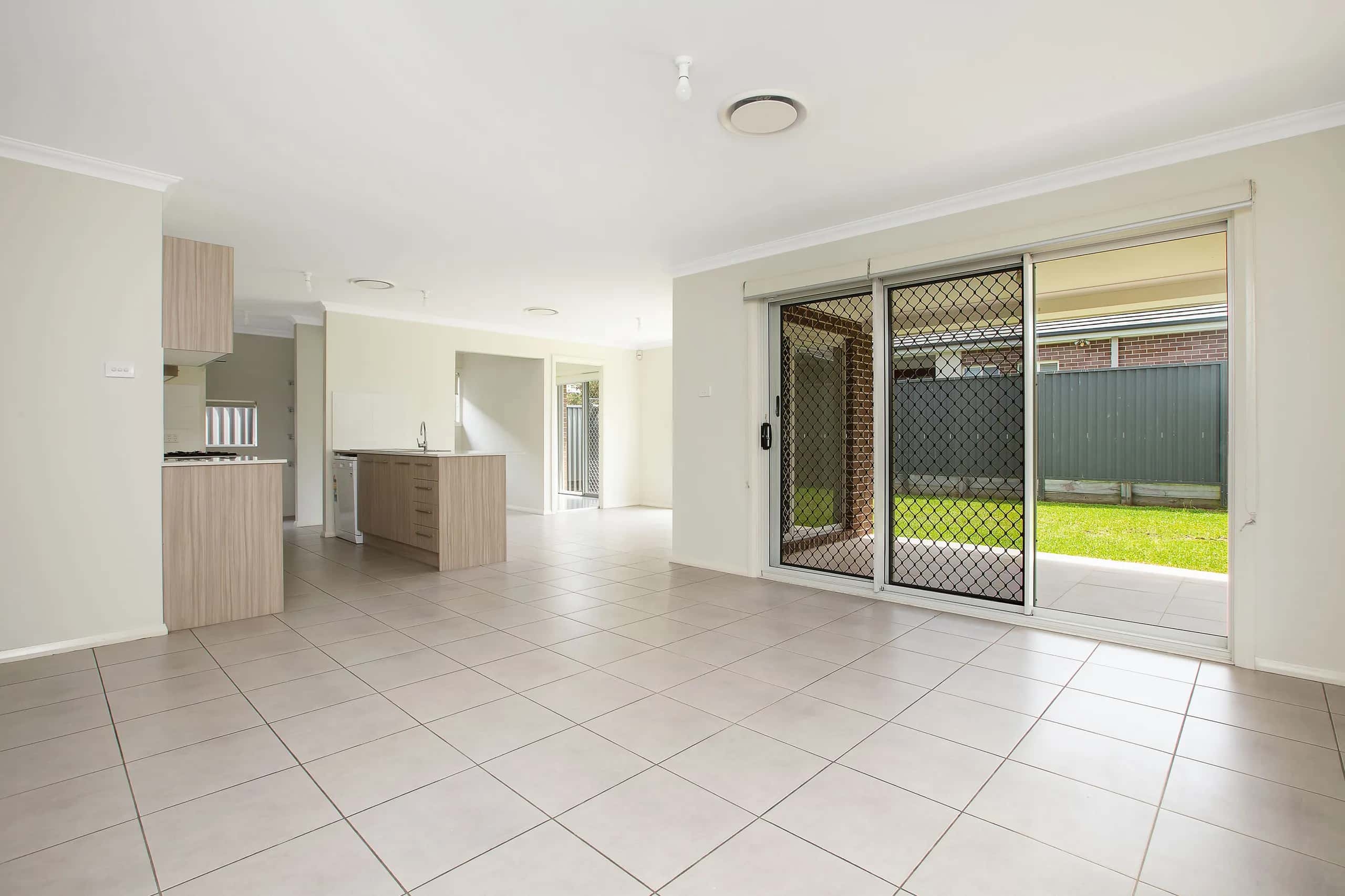 Beautiful modern in the Jordan Springs NSW! — Home image 5