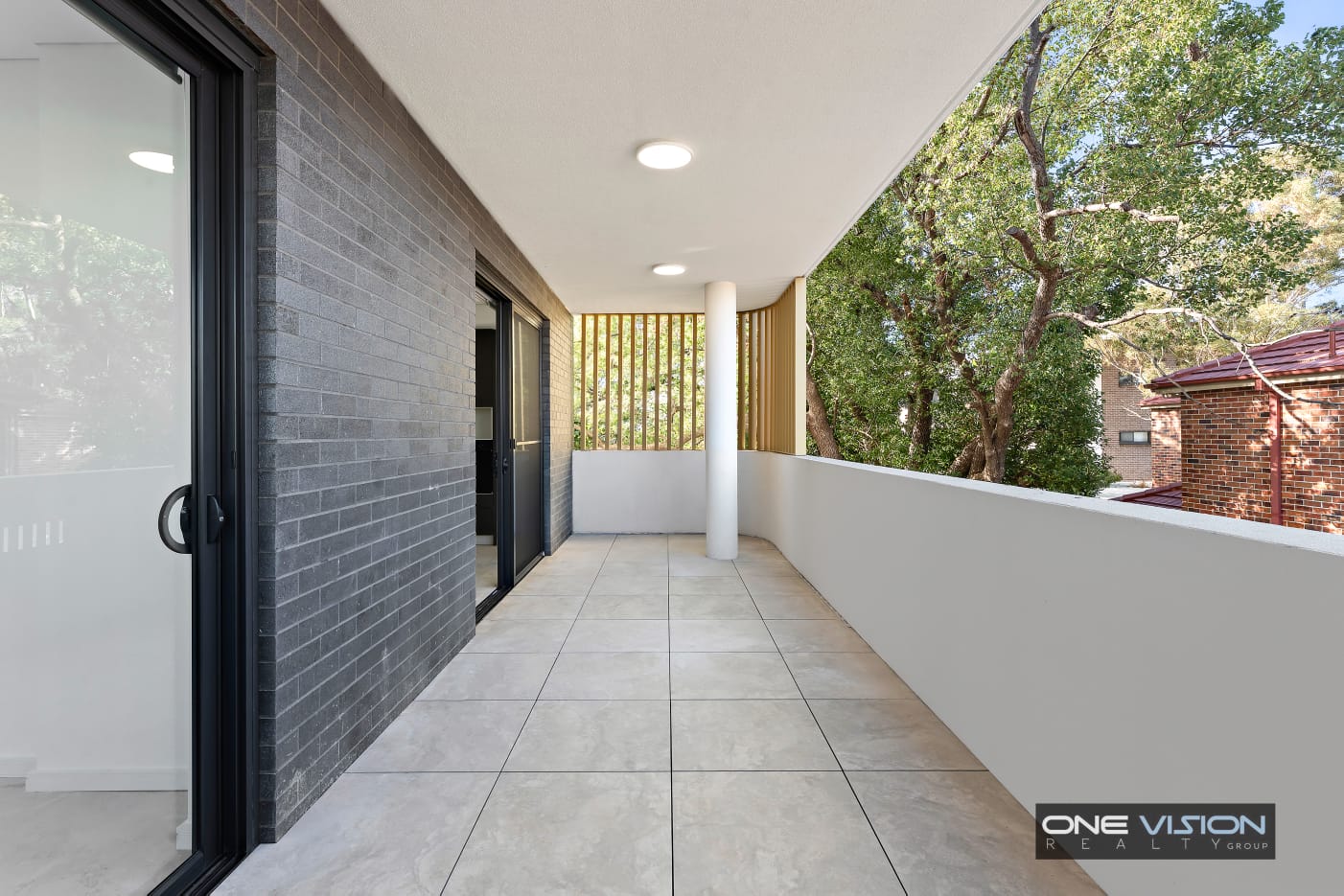 Stylish Improved Liveability SDA Apartment – Wentworthville — Home image 5