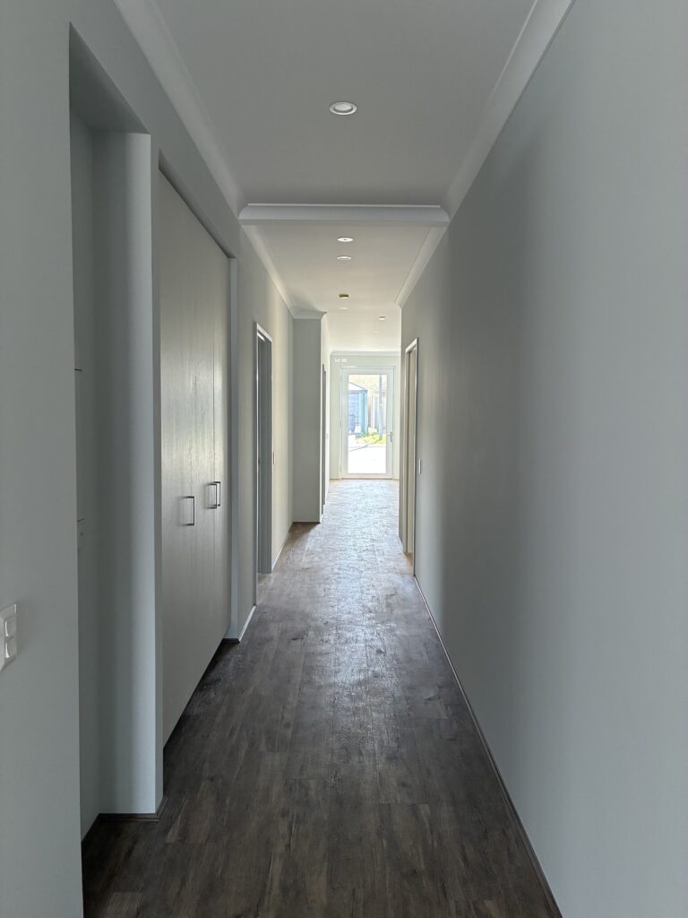 Karnup - HPS 3 Bed Furnished Home with ensuites - OOA Room Incl. — Home image 4
