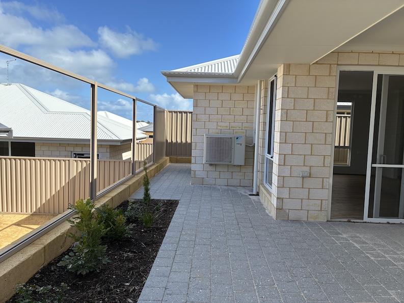 Karnup - HPS 3 Bed Furnished Home with ensuites - OOA Room Incl. — Home image 5
