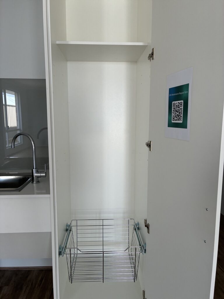 Karnup - HPS 3 Bed Furnished Home with ensuites - OOA Room Incl. — Home image 9