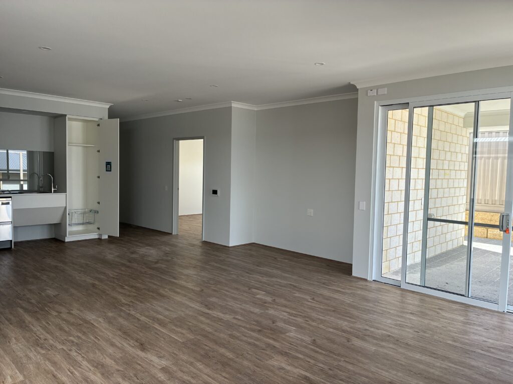 Karnup - HPS 3 Bed Furnished Home with ensuites - OOA Room Incl. — Home image 15