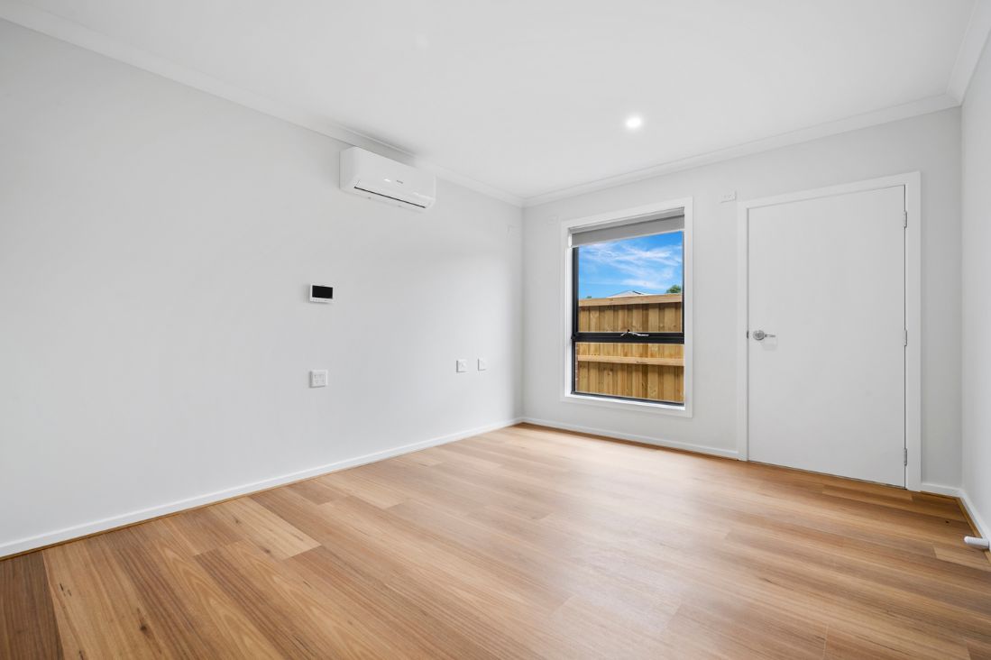 Modern 4-Bedroom HPS - Labrador Street, Clyde North VIC — Home image 9
