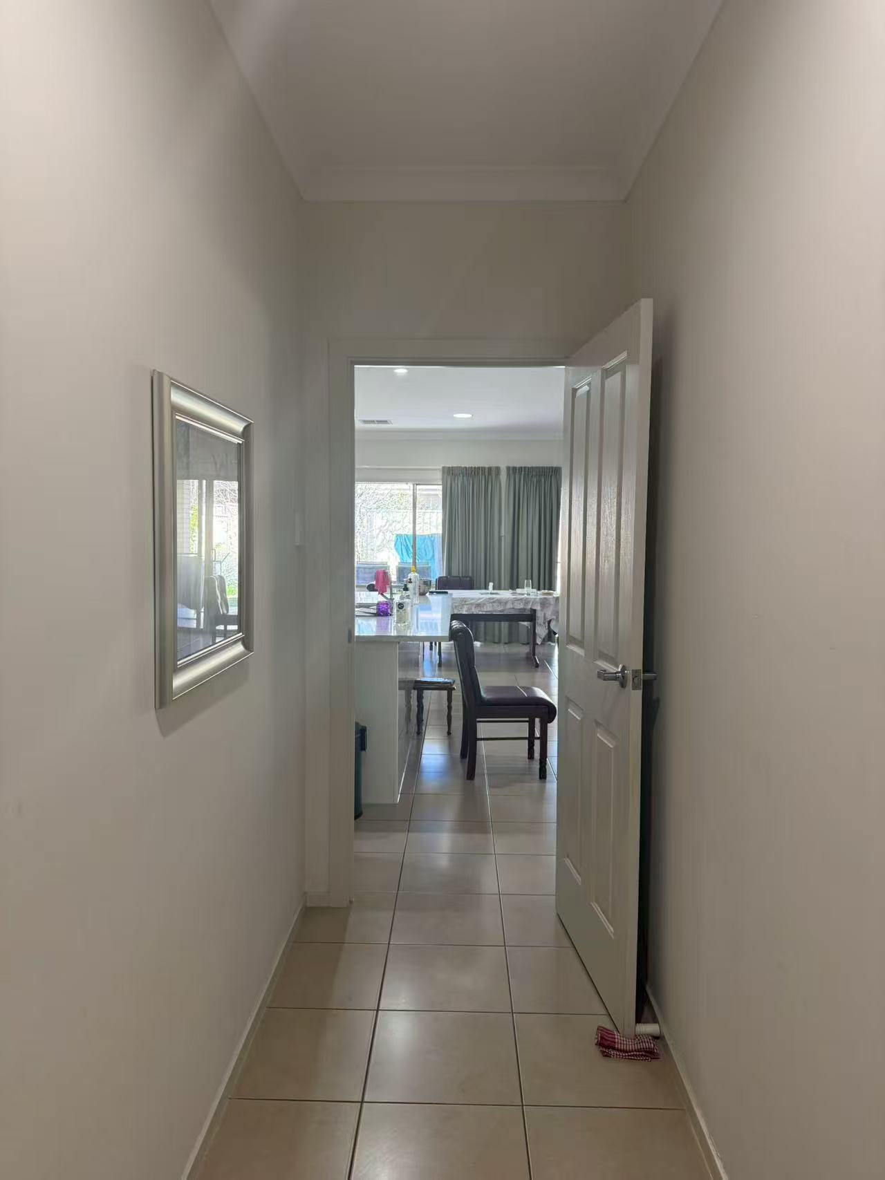 Sharing with 2 ladies in beautiful Campbelltown — Home image 4