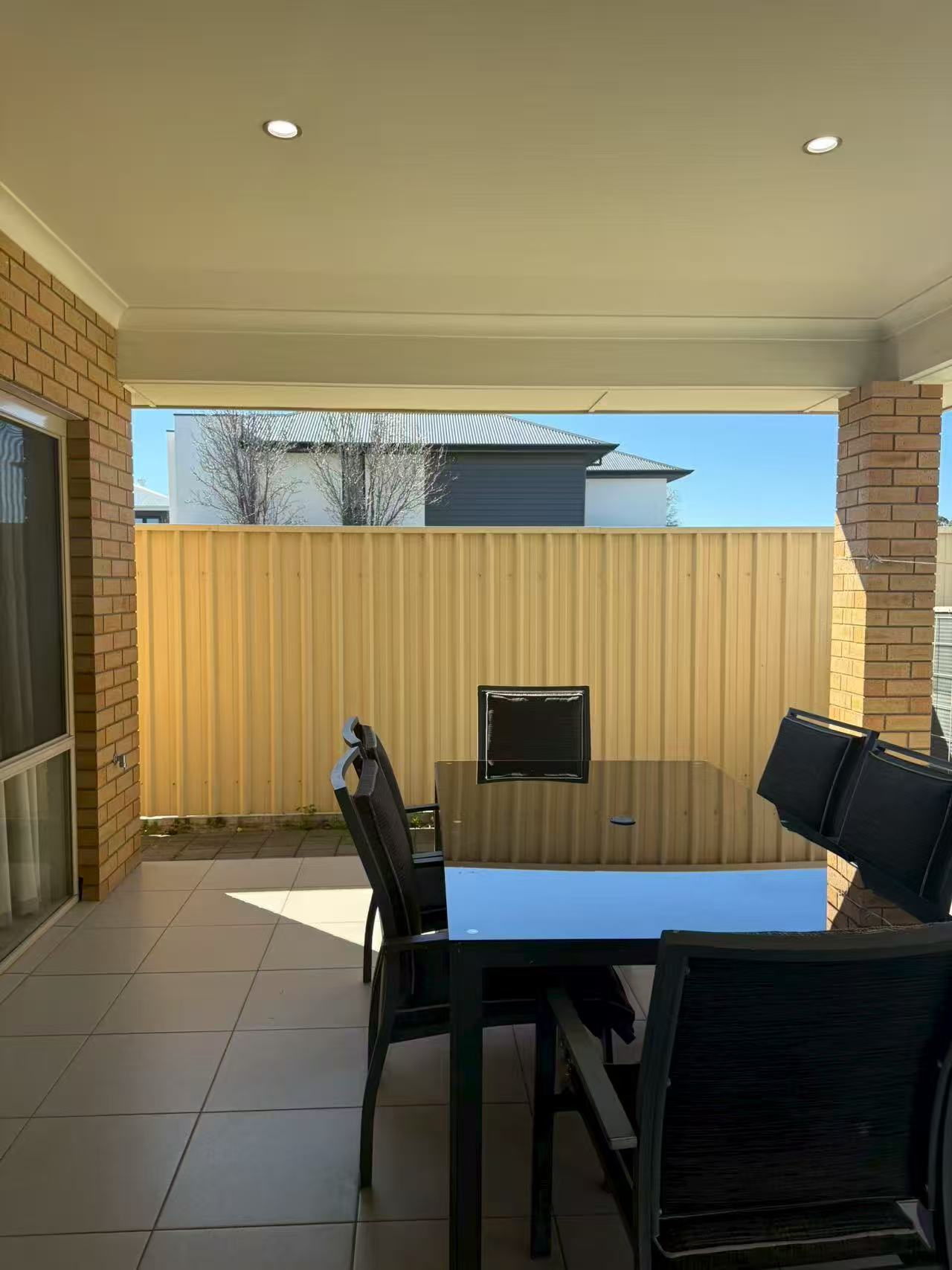 Sharing with 2 ladies in beautiful Campbelltown — Home image 9