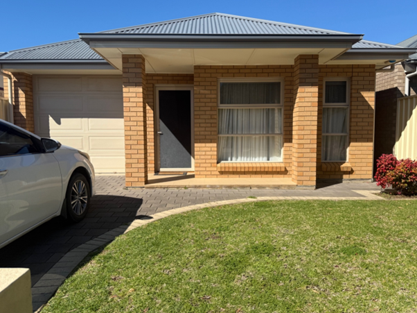 Sharing with 2 ladies in beautiful Campbelltown — Home image 5