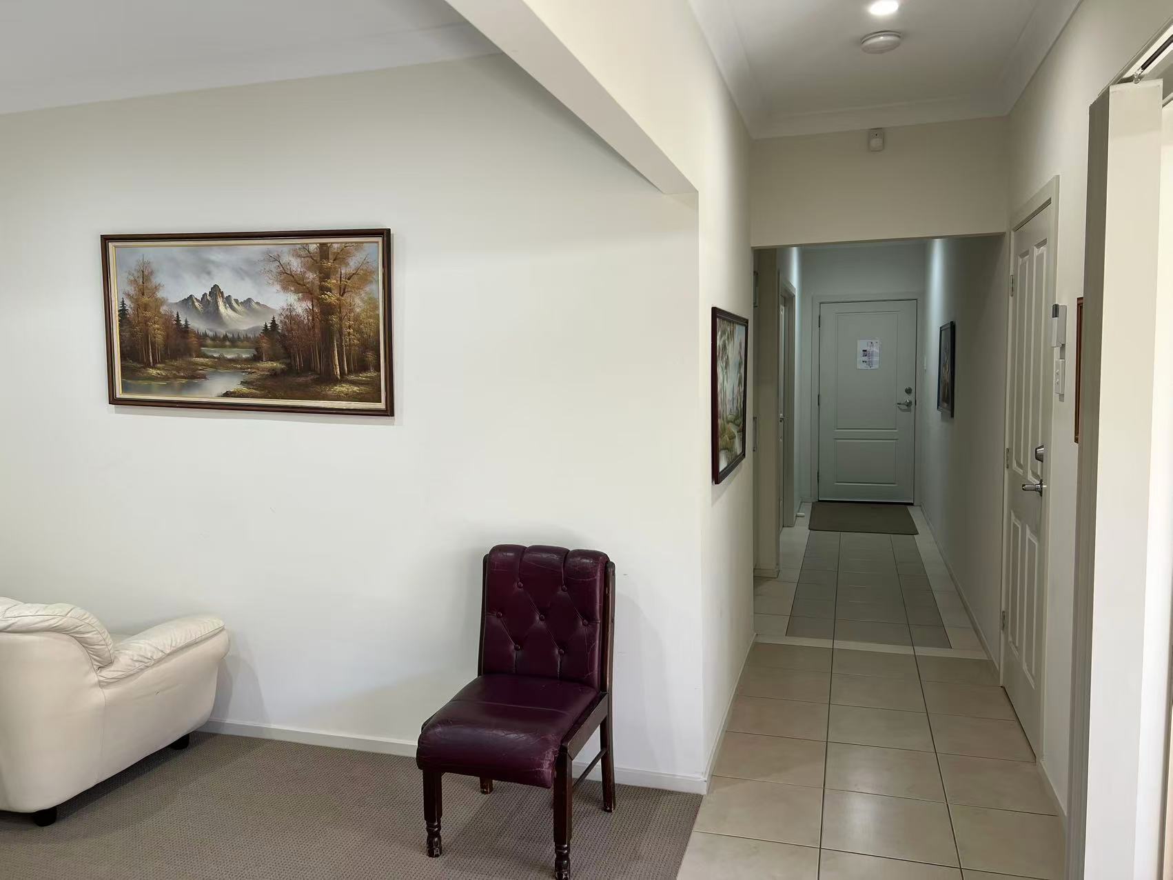 Sharing with 2 ladies in beautiful Campbelltown — Home image 8