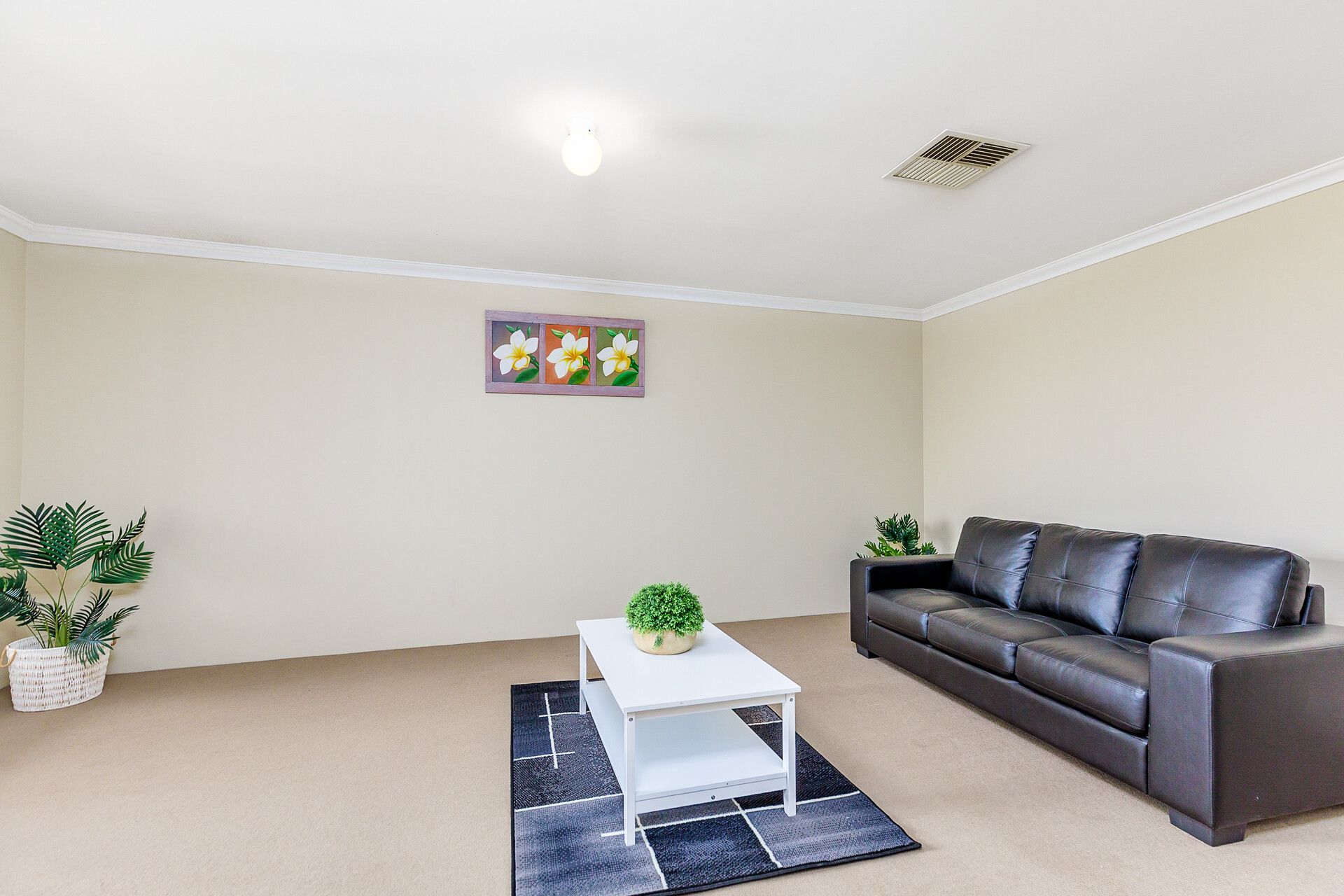 Fully furnished, low set home in Baldivis — Home image 5