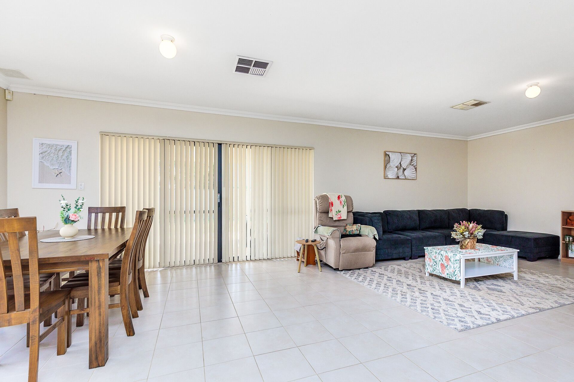 Fully furnished, low set home in Baldivis — Home image 7