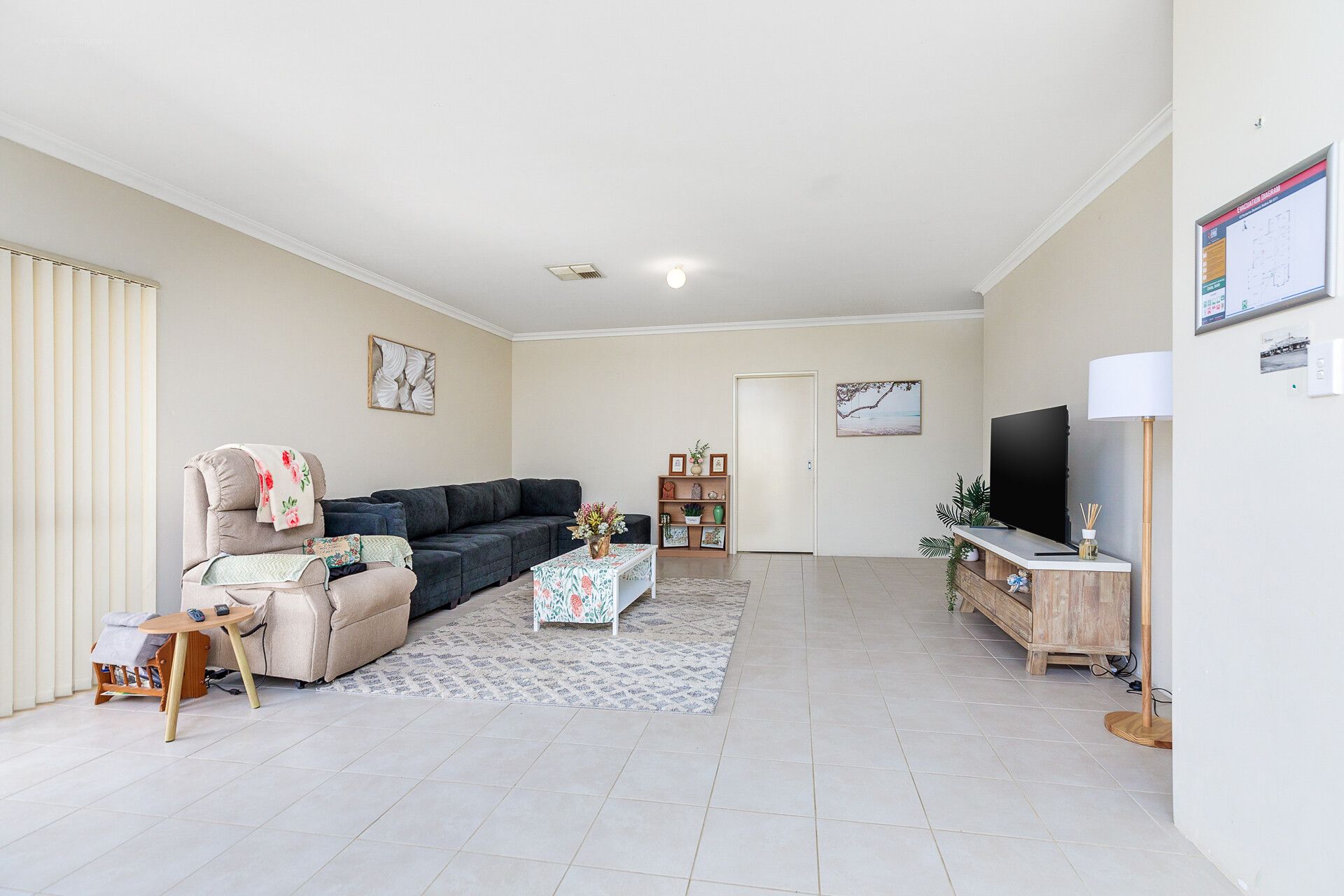 Fully furnished, low set home in Baldivis — Home image 8