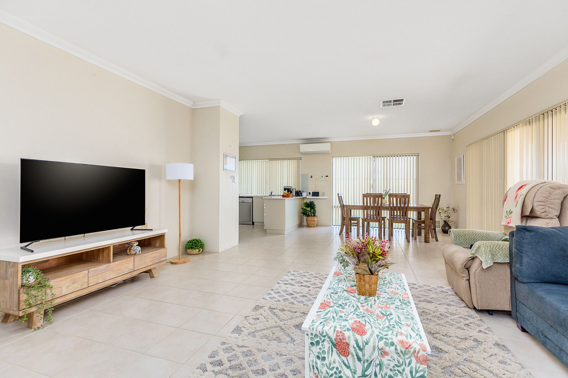 Fully furnished, low set home in Baldivis — Home image 10