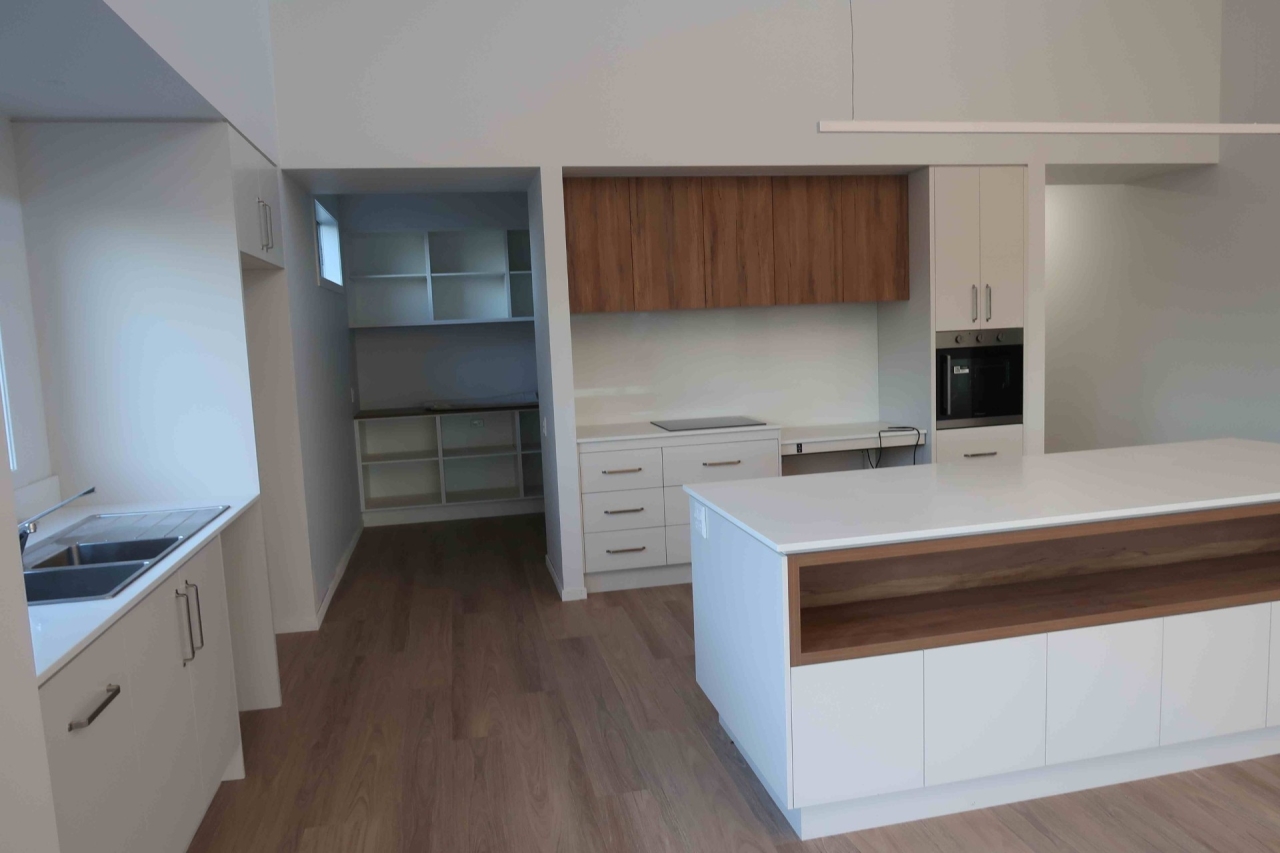 Fully Accessible Home with Stunning Views and Light-Filled Living — Home image 3