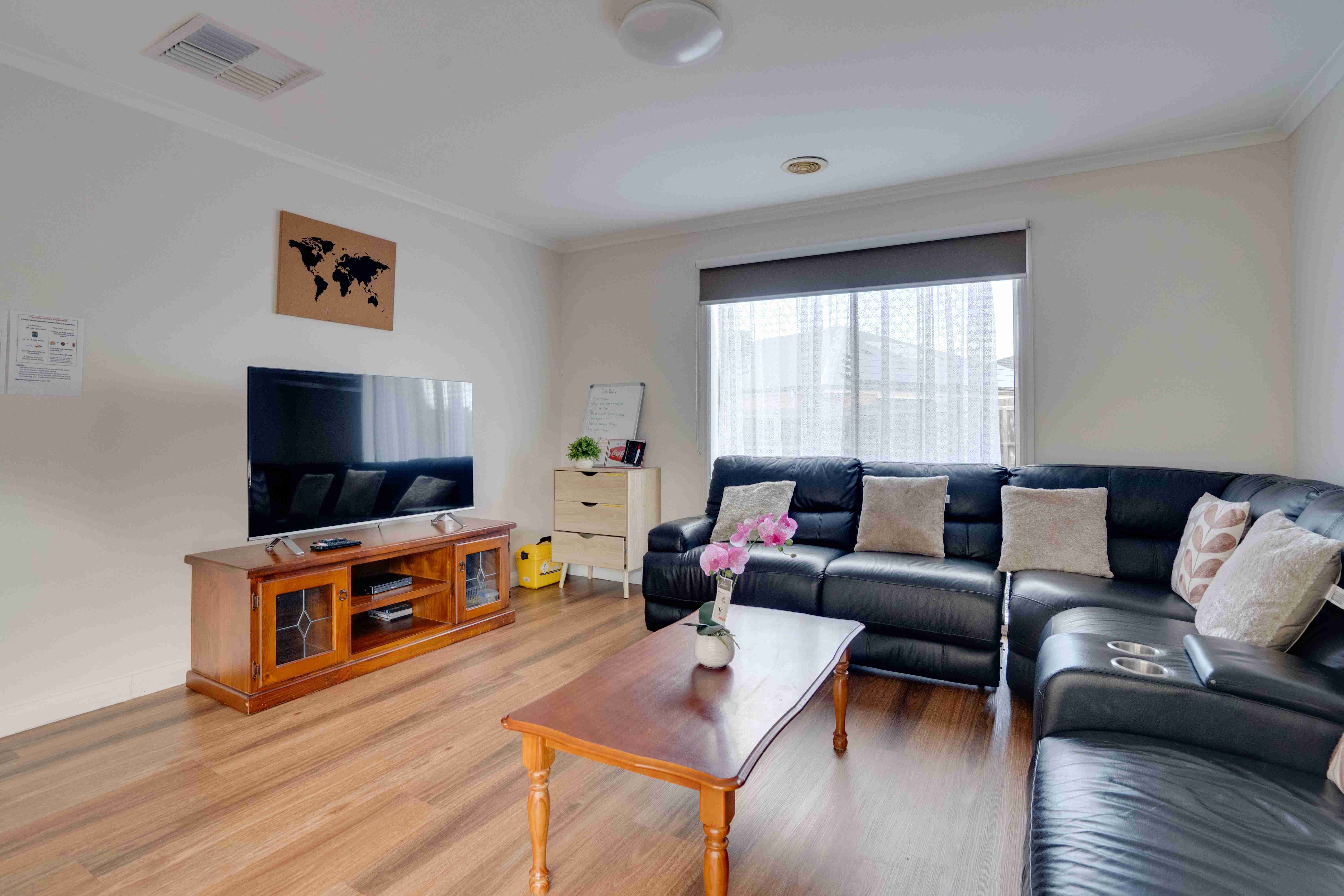 WAURN PONDS - PERFECT HOME AND HOUSEMATES (SIL, MTA, STA) — Home image 8