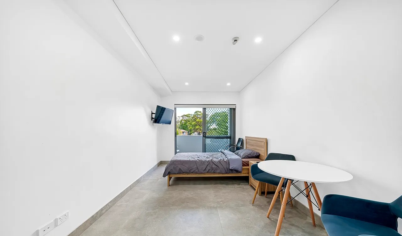 Hume Highway House, Yagoona – Spacious, Modern & Convenient Living — Home image 2
