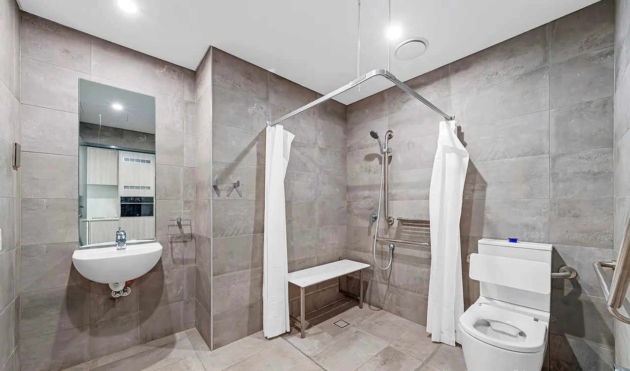 Hume Highway House, Yagoona – Spacious, Modern & Convenient Living — Home image 12