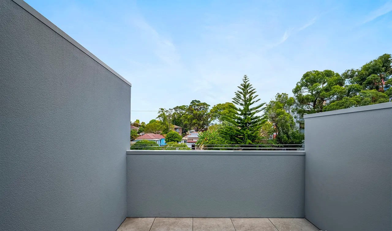 Hume Highway House, Yagoona – Spacious, Modern & Convenient Living — Home image 15