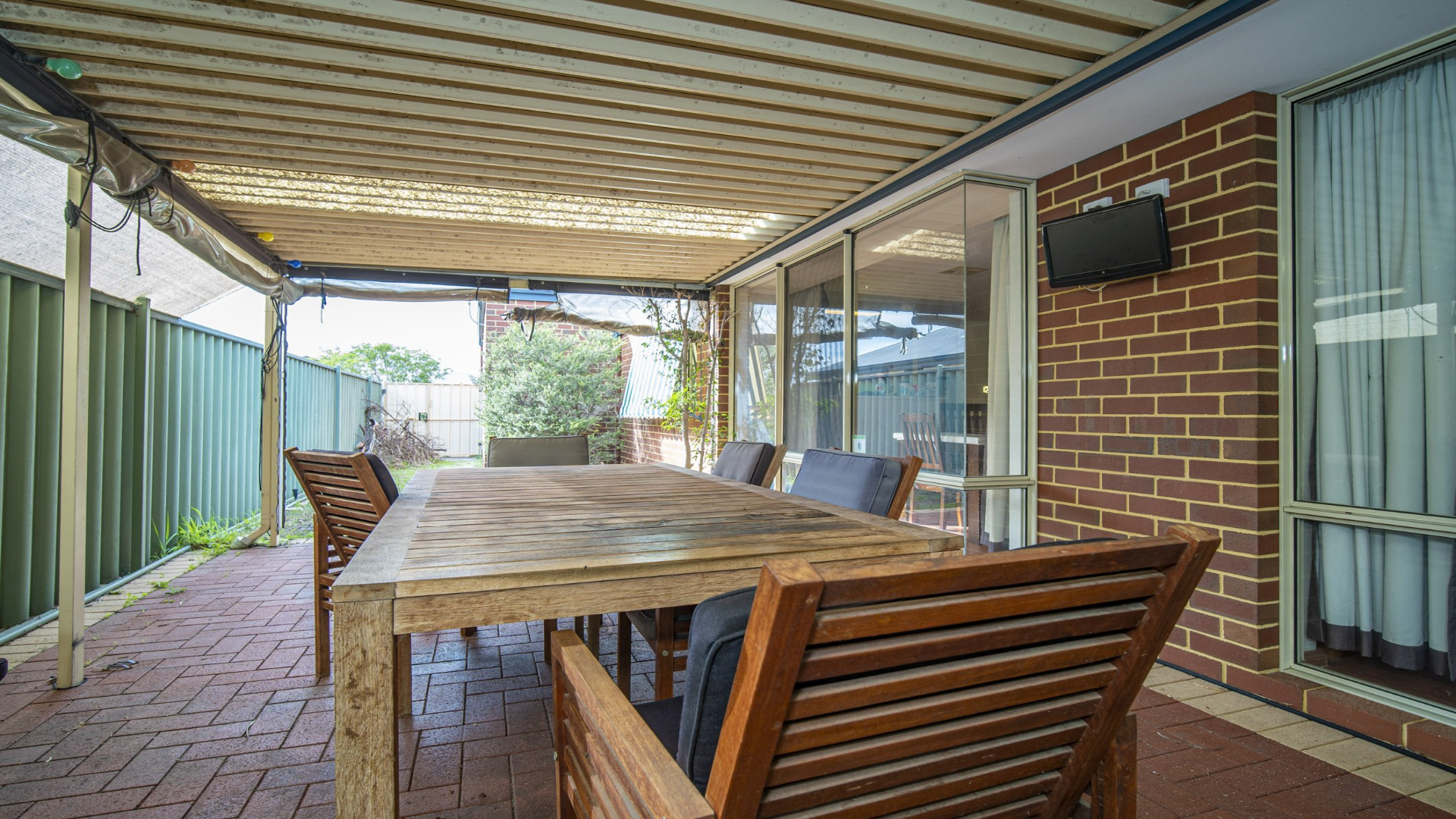 Secure, single level, modern home in quiet neighbourhood with Supported Independent Living — Home image 7