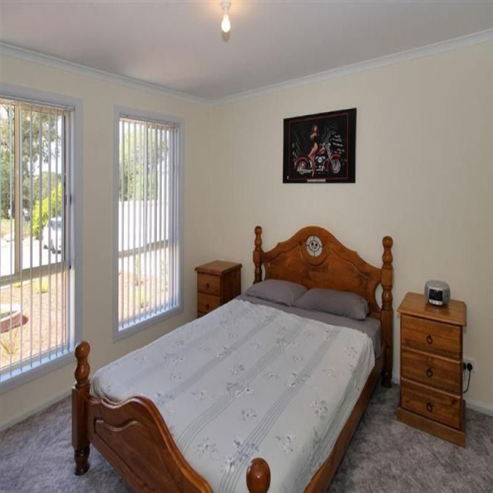 Enfield house SIL house — Home image 8