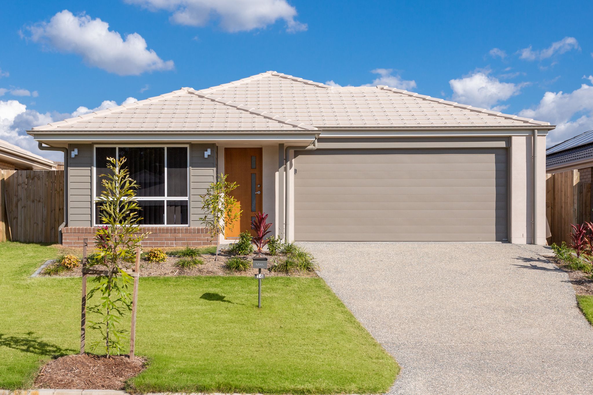 Vacant 4 Bedroom House Coomera! — Home image 3