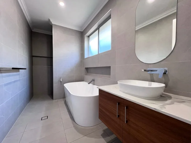 Modern Living in our Fulham Gardens SIL Home- MTA Avaliable — Home image 4