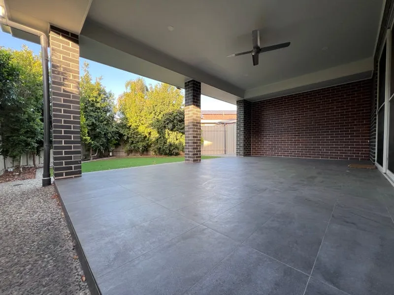 Modern Living in our Fulham Gardens SIL Home- MTA Avaliable — Home image 9