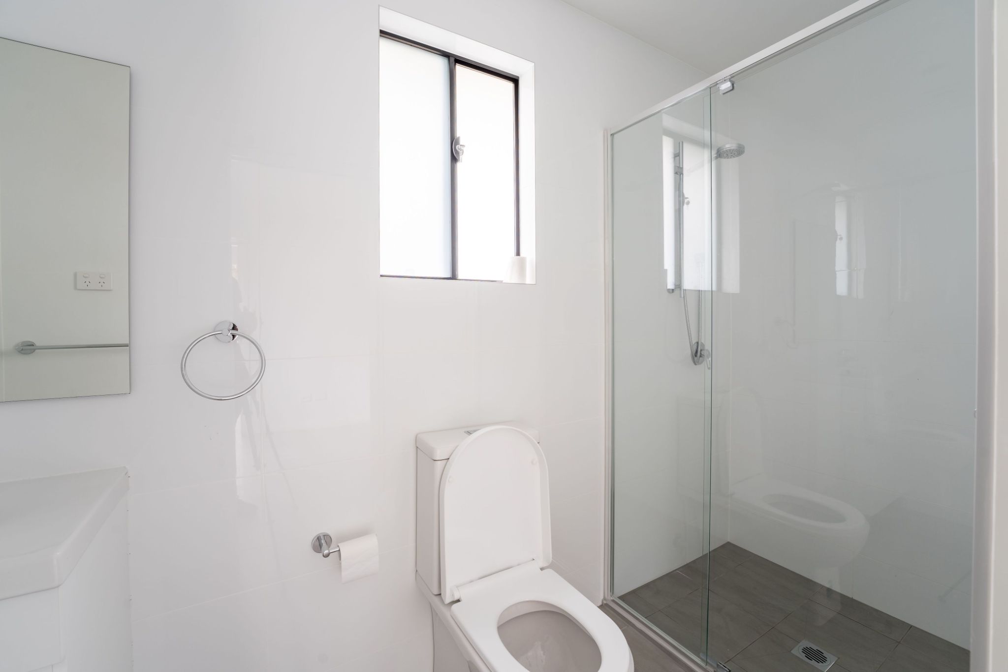 Studio Dwelling in a Community-Centric Complex — Home image 4