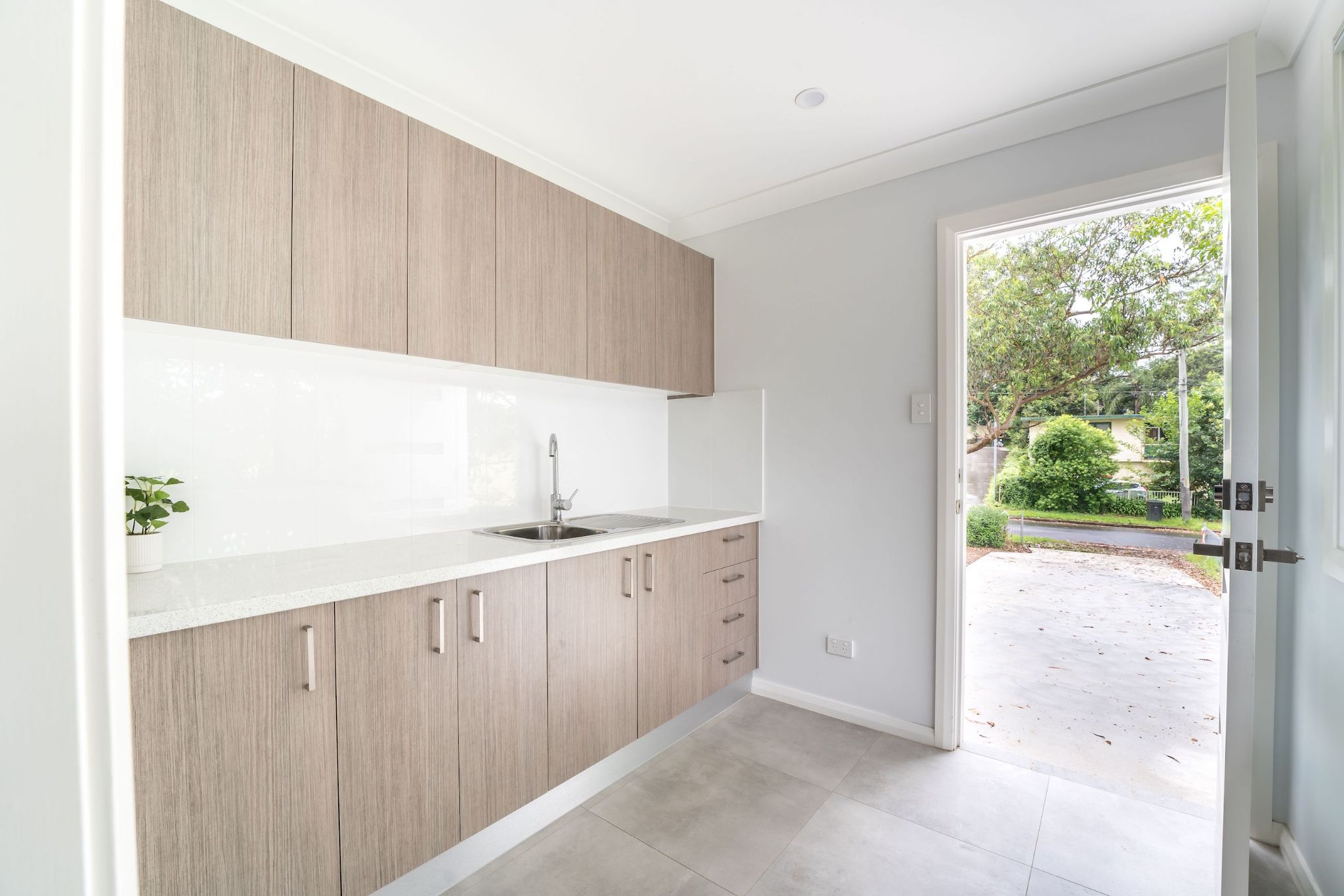 Studio Dwelling in a Community-Centric Complex — Home image 5