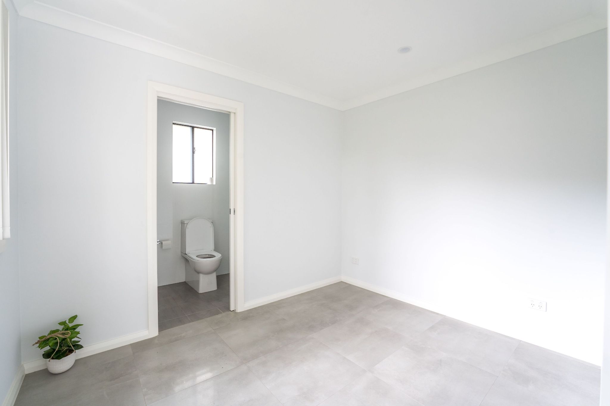Studio Dwelling in a Community-Centric Complex — Home image 6