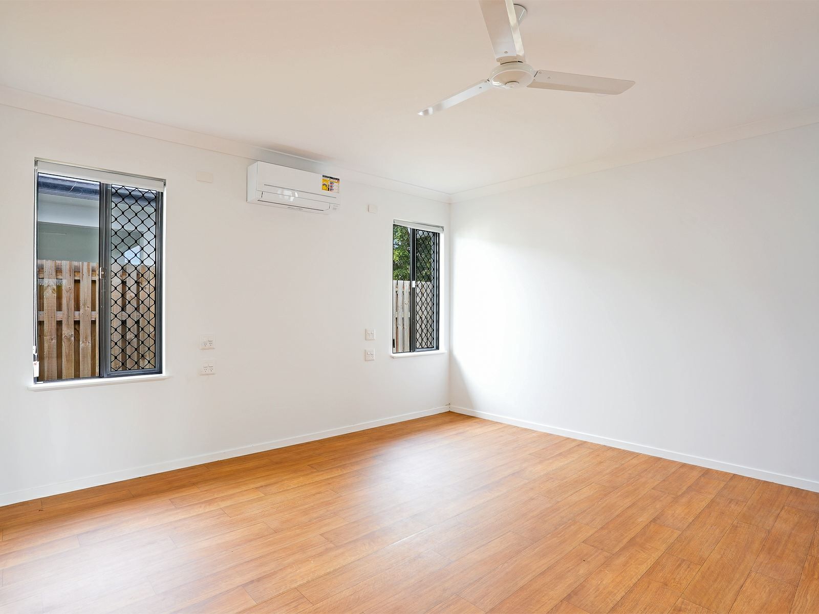 Townsville: 3 SDA Room Home with OOA — Home image 3