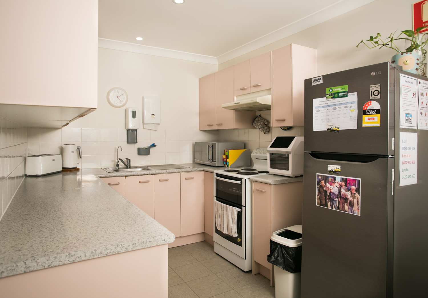 Comfortable, supported living in a peaceful six-bedroom in Kanwal — Home image 36