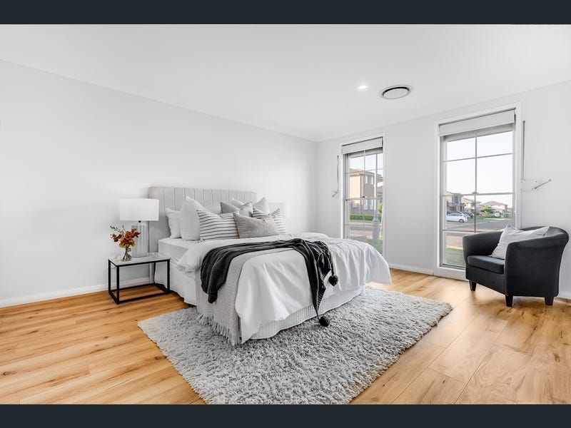 Brand New Modern & Spacious SIL Home — Home image 6
