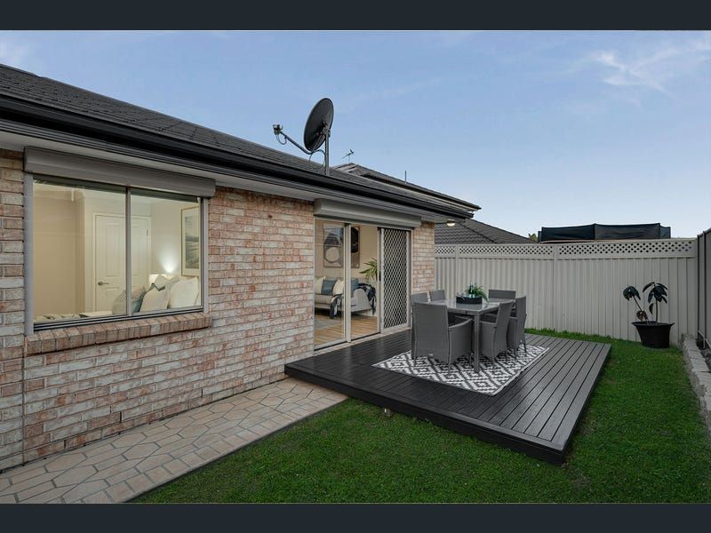 Brand New Modern & Spacious SIL Home — Home image 8