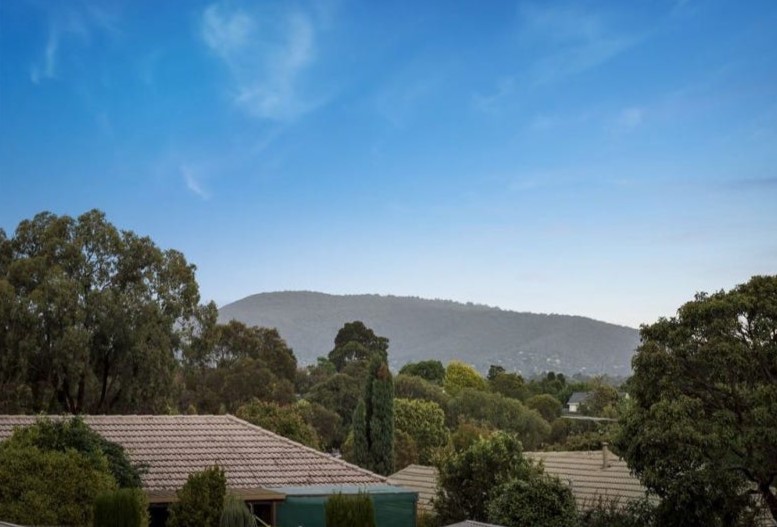 3 Generously Sized Bedrooms SIL Perfectly Situated In Wantirna — Home image 9