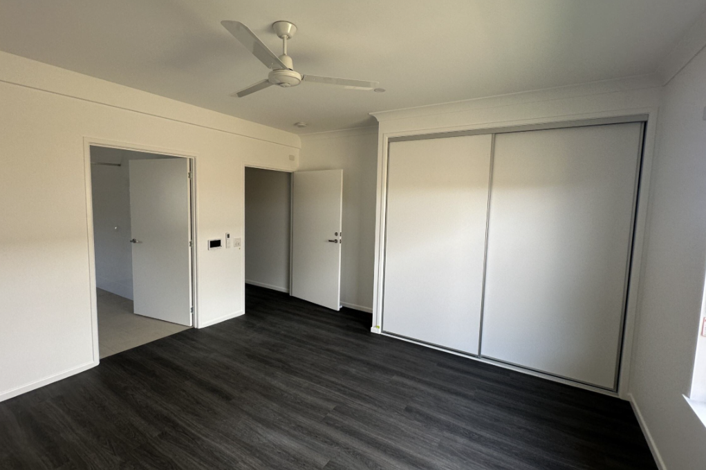Fully Wheel Chair Accessible Brand New in Mackay! FREE WIFI!!** — Home image 3