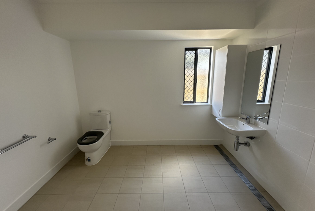 Fully Wheel Chair Accessible Brand New in Mackay! FREE WIFI!!** — Home image 5