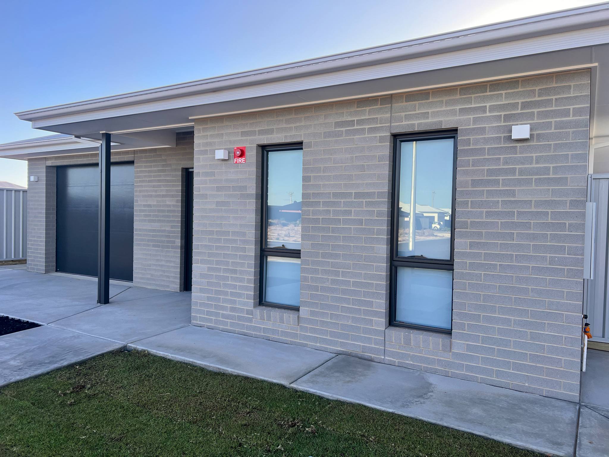 4BR HPS Home with 2 Living Areas & OOA Room – Mildura — Home image 7