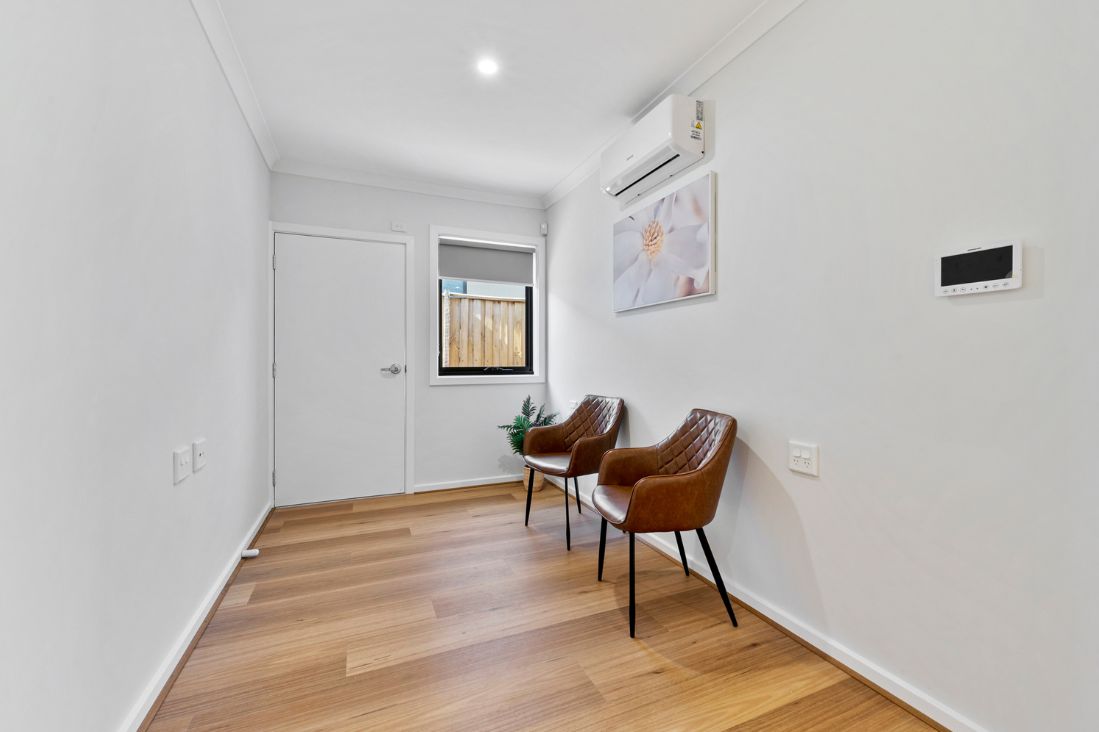 Modern 3-Bedroom HPS - Heifer Avenue, Clyde North VIC — Home image 3