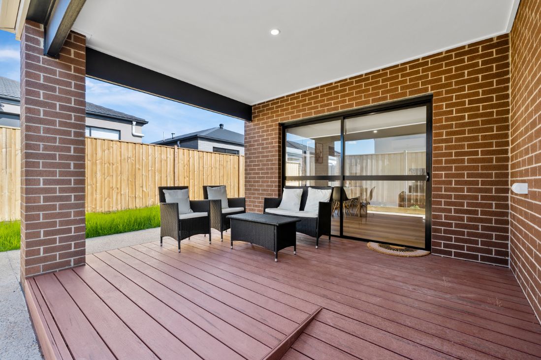 Modern 3-Bedroom HPS - Heifer Avenue, Clyde North VIC — Home image 11