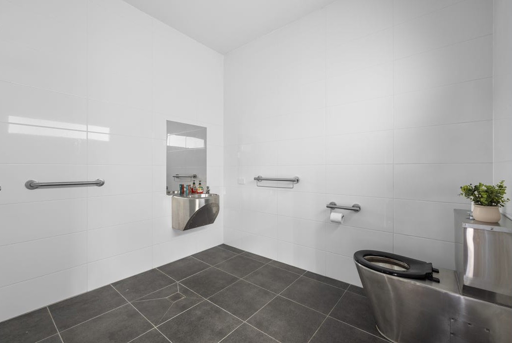 1 SDA (Robust or Improved Liv.) + OOA, in Riverview — Home image 3
