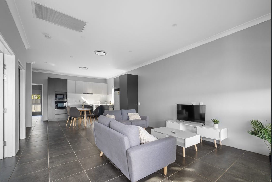 1 SDA (Robust or Improved Liv.) + OOA, in Riverview — Home image 4