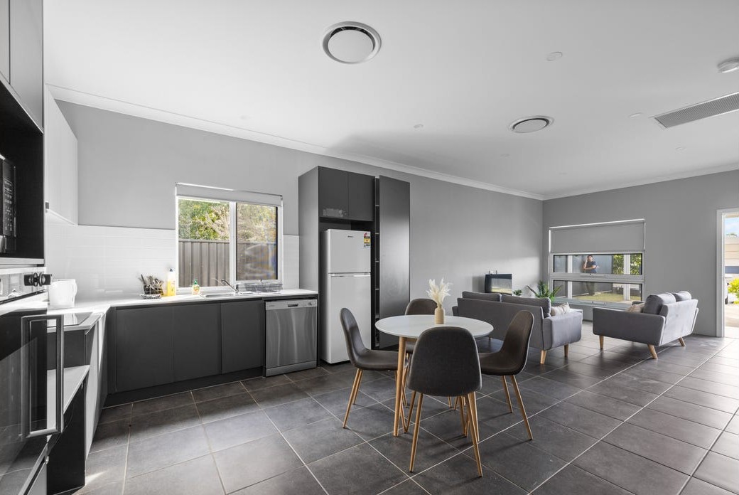1 SDA (Robust or Improved Liv.) + OOA, in Riverview — Home image 6