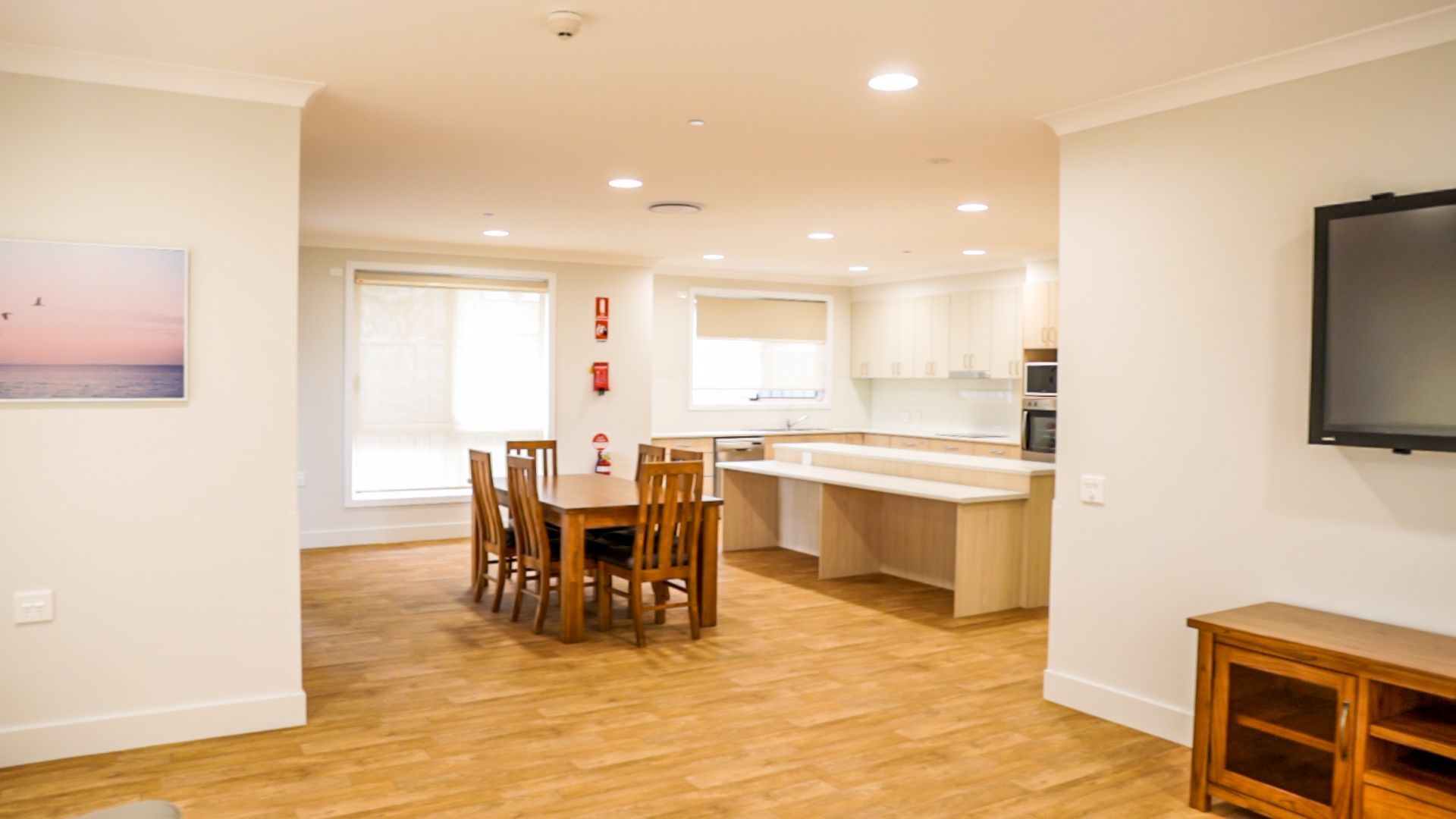 Vacancy - Modern HPS Home in Beachside Suburb (GT12327) — Home image 2