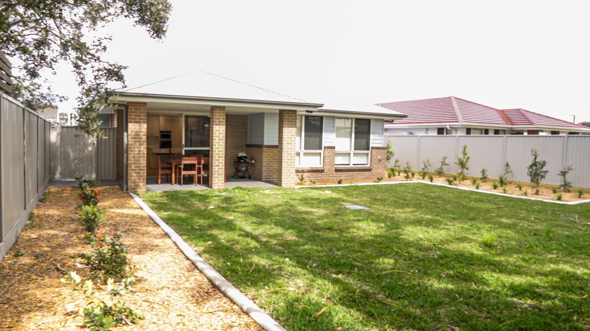 Vacancy - Modern HPS Home in Beachside Suburb (GT12327) — Home image 3