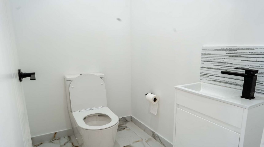 Deanside VIC — Home image 5