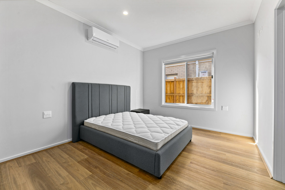  — Home image 11