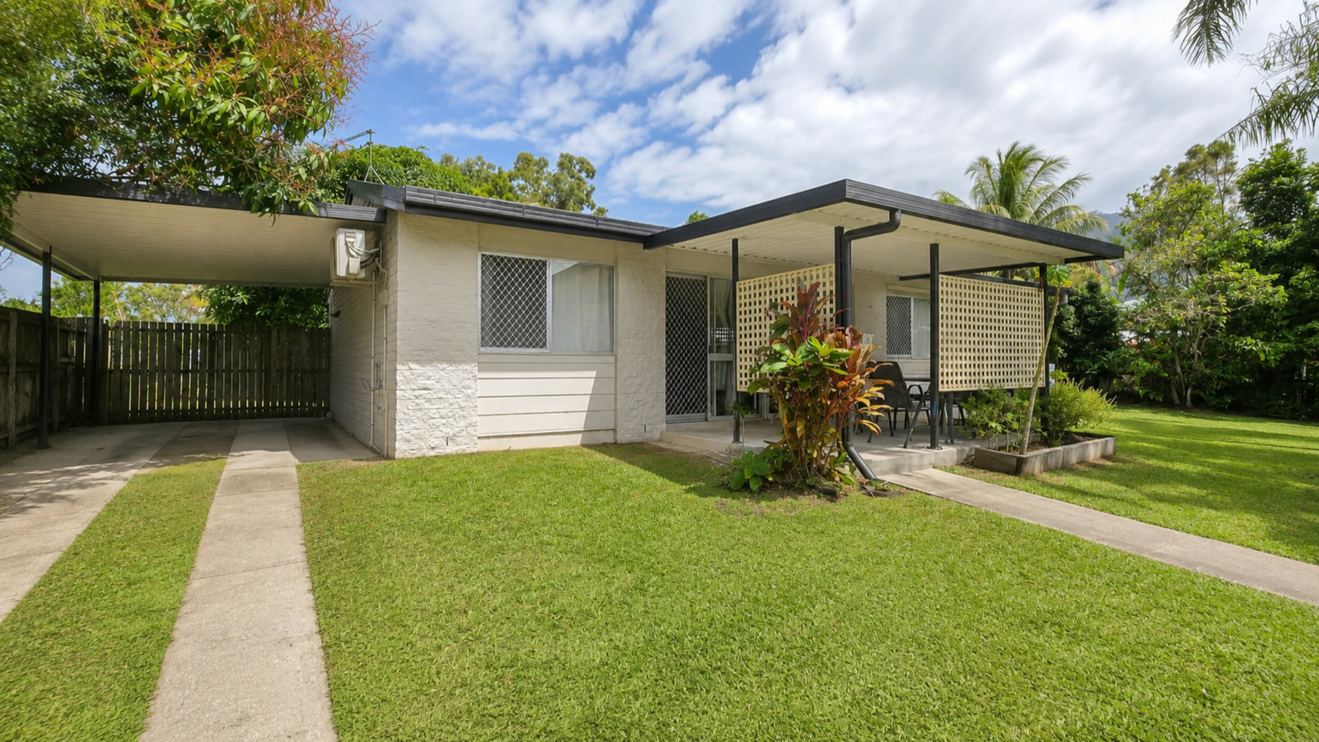 Enjoy a welcoming home with long-term housemates, a spacious backyard, and a strong sense of community in Manoora