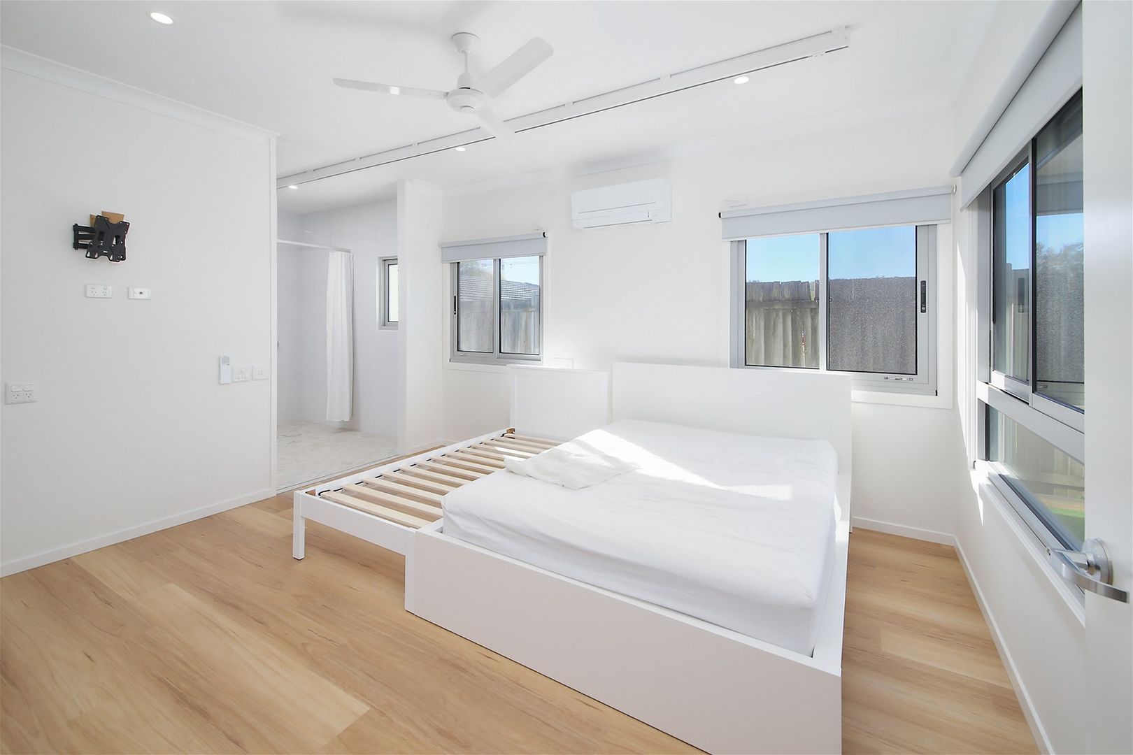 Premium High Physical Support SDA in Coopers Plains QLD 4108 — Home image 2